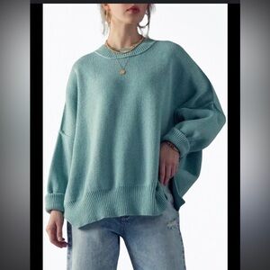 Urban Daisy oversized small, Jade Green Women's Sweater